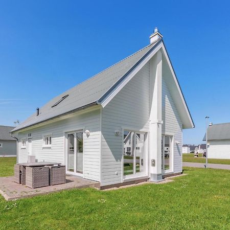 Beach Front Home In Ostseeresort Olpenitz Kültér fotó